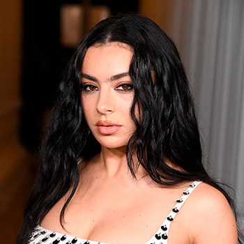 传记 Charli XCX