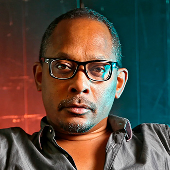传记 Derrick May