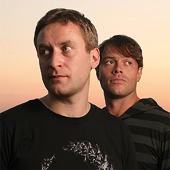 传记 Plump DJs