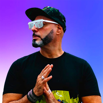 传记 Roger Sanchez