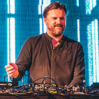 传记 Solomun