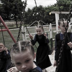 封面 Crystal Castles - Chloroform