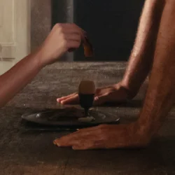 封面 Charli xcx - Chains of Love
