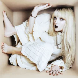 封面 The Haunt - Blood Red Heart
