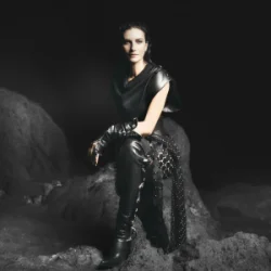 封面 Laura Pausini - RITORNO AD AMARE