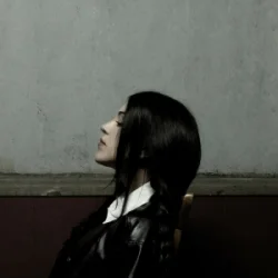 封面 Ally Nicholas - Red