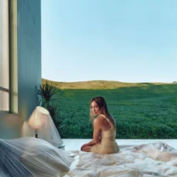 封面 Hilary Duff - Roommates