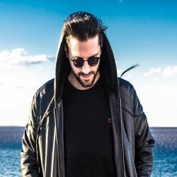 封面 Maxi Vega - Crossover