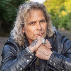 封面 Mike Tramp - Rainbow Eyes