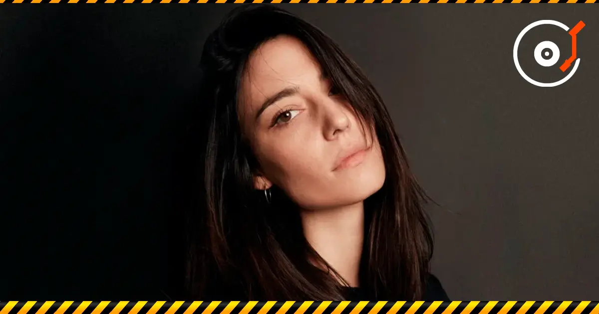 Amelie Lens Radio Show 电台节目: «Amelie Lens Radio Show». 星期四 于 22:00