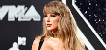 英国第四频道(Channel 4)正在制作泰勒·斯威夫特纪录片:《Becoming Taylor Swift》