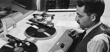 DJ 职业的起源史：从广播电波到舞池文化